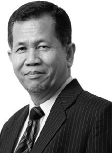 DATO DR. MOHAMAD FADZILAH KAMSAH